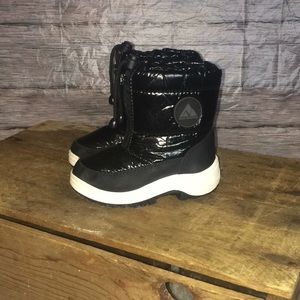 Nova Mountain Black Snow Boots